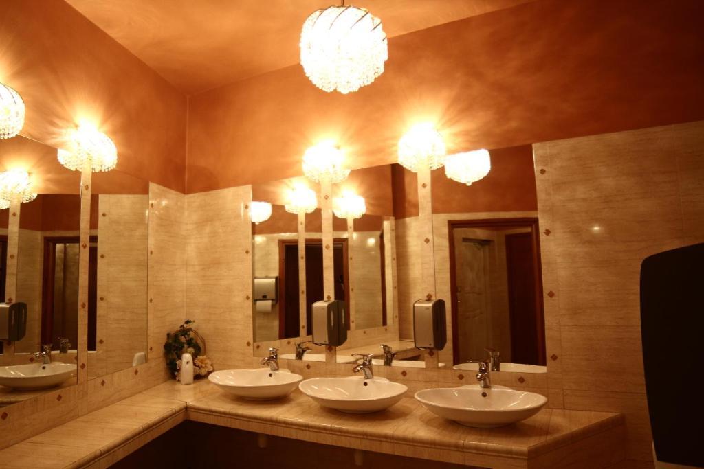 Hotel Na Bloniach Bielsko-Biała Ngoại thất bức ảnh