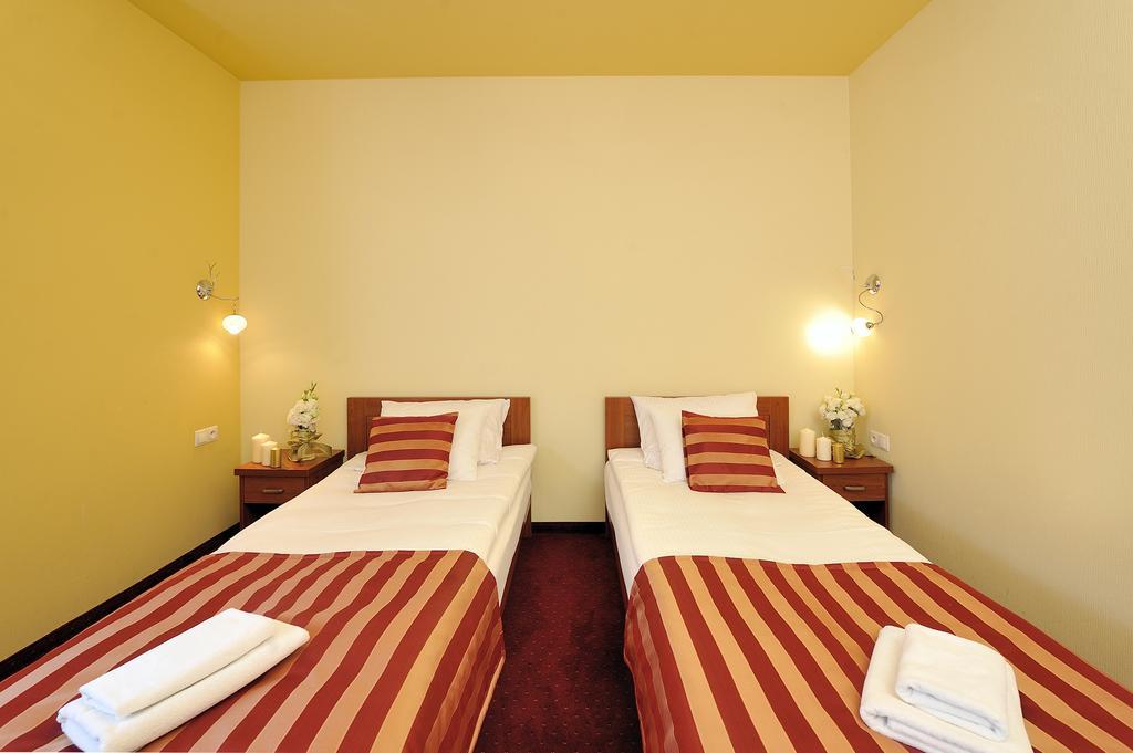 Hotel Na Bloniach Bielsko-Biała Ngoại thất bức ảnh
